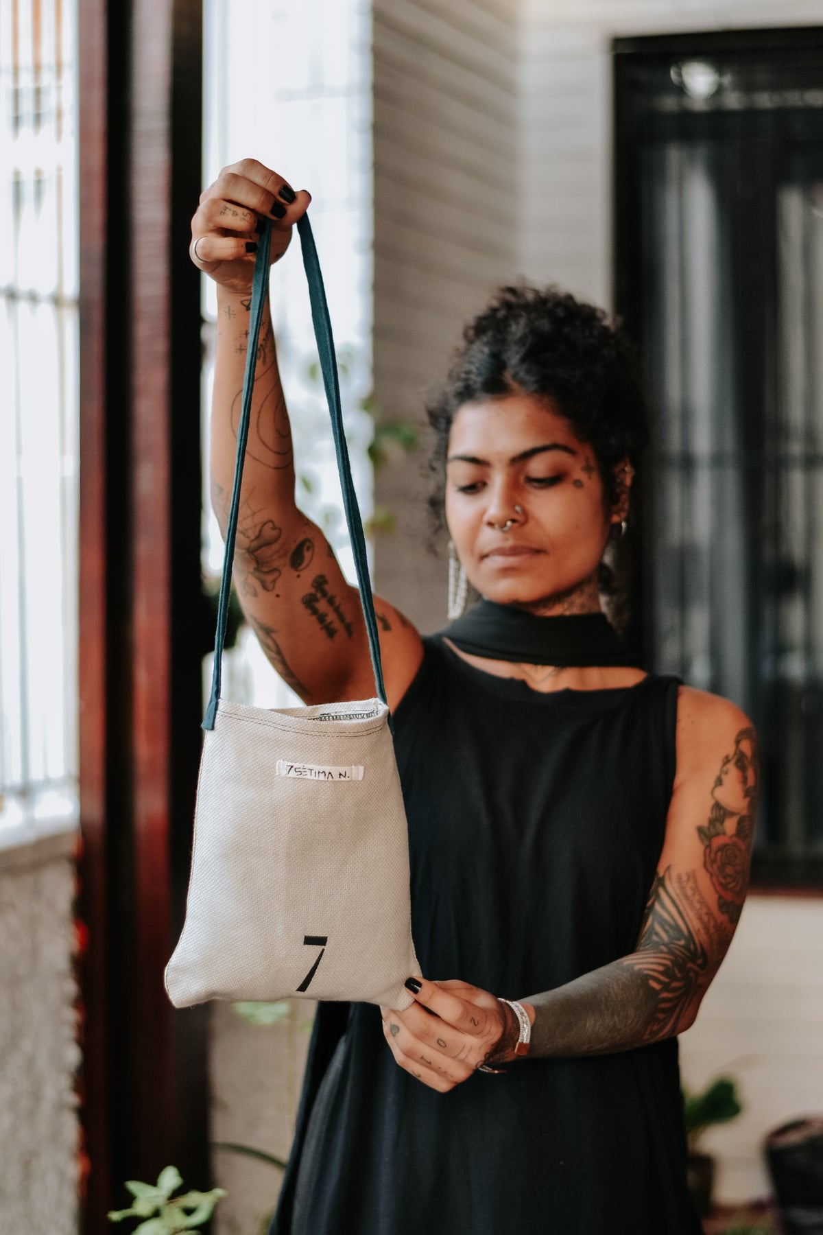 Bolsa cobra-raiz preto