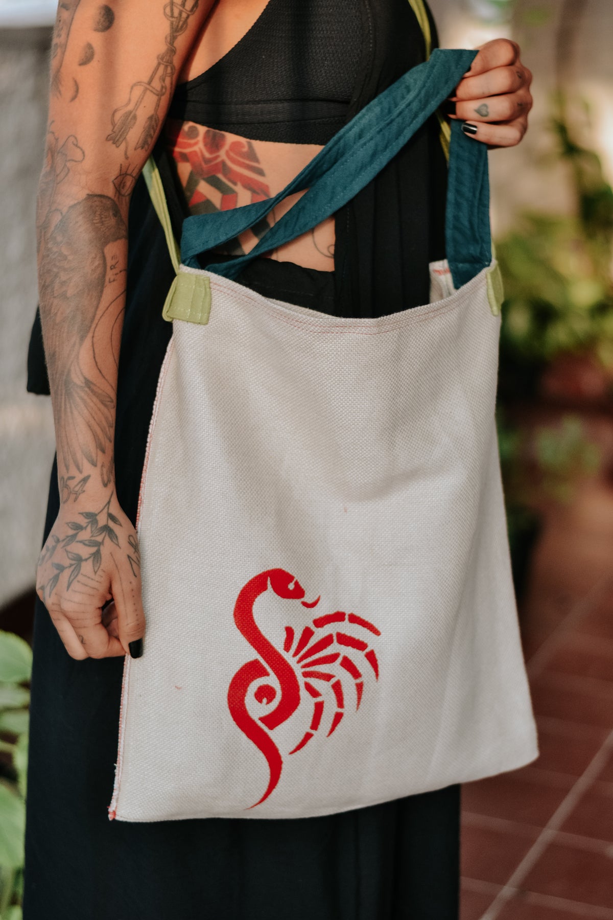 Tote bag transversal cobra-aranha