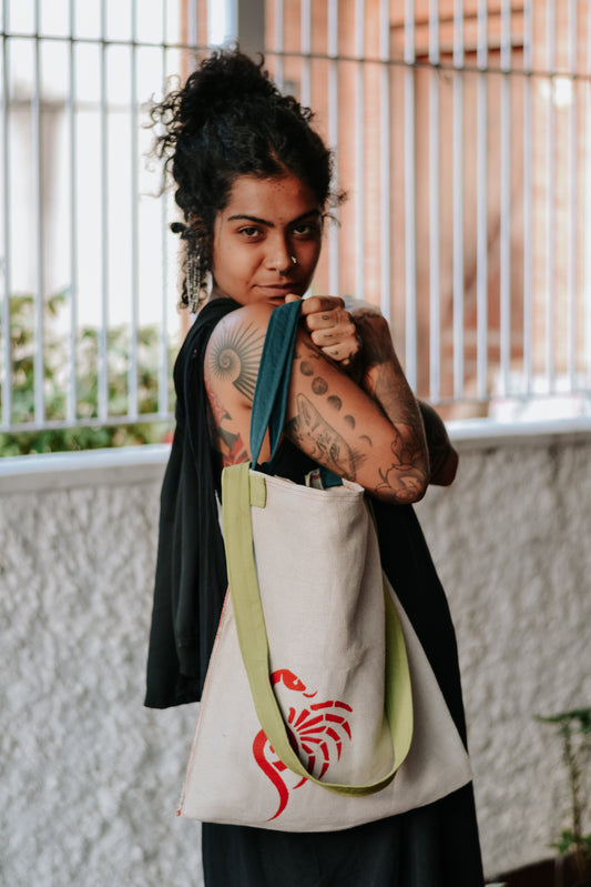 Tote bag transversal cobra-aranha